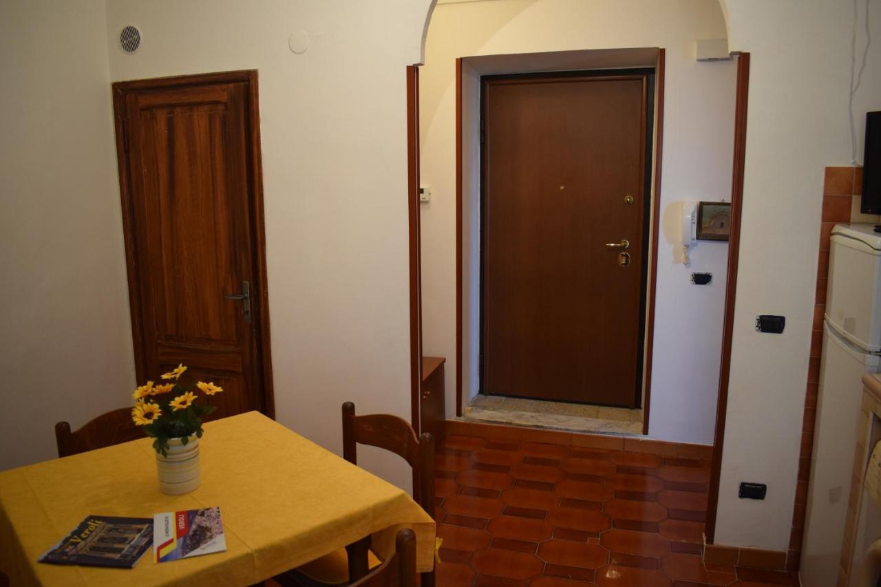Domus - Casa Vacanza B&B Veroli Экстерьер фото