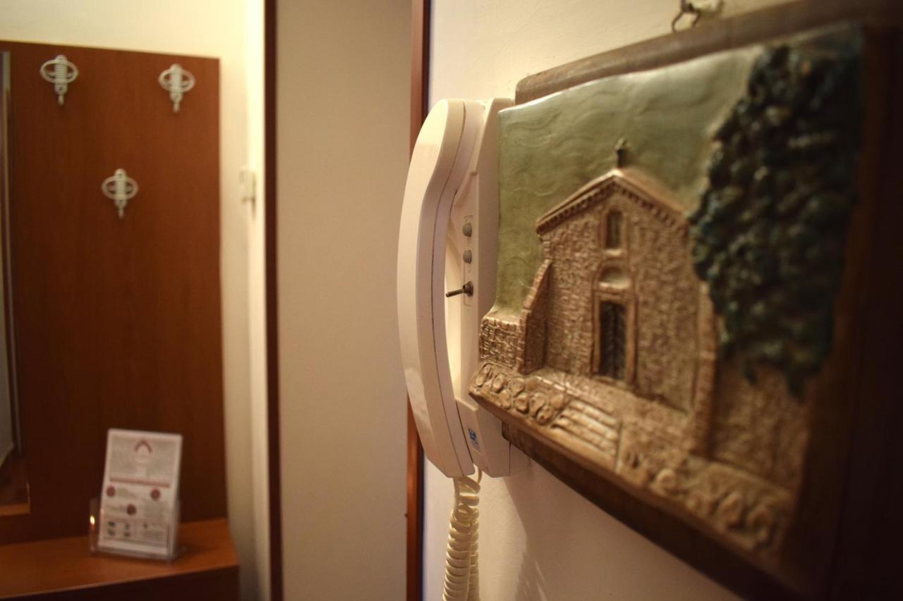 Domus - Casa Vacanza B&B Veroli Экстерьер фото